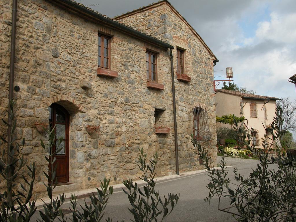 La Vecchia Corte Сан-Джиминьяно Экстерьер фото