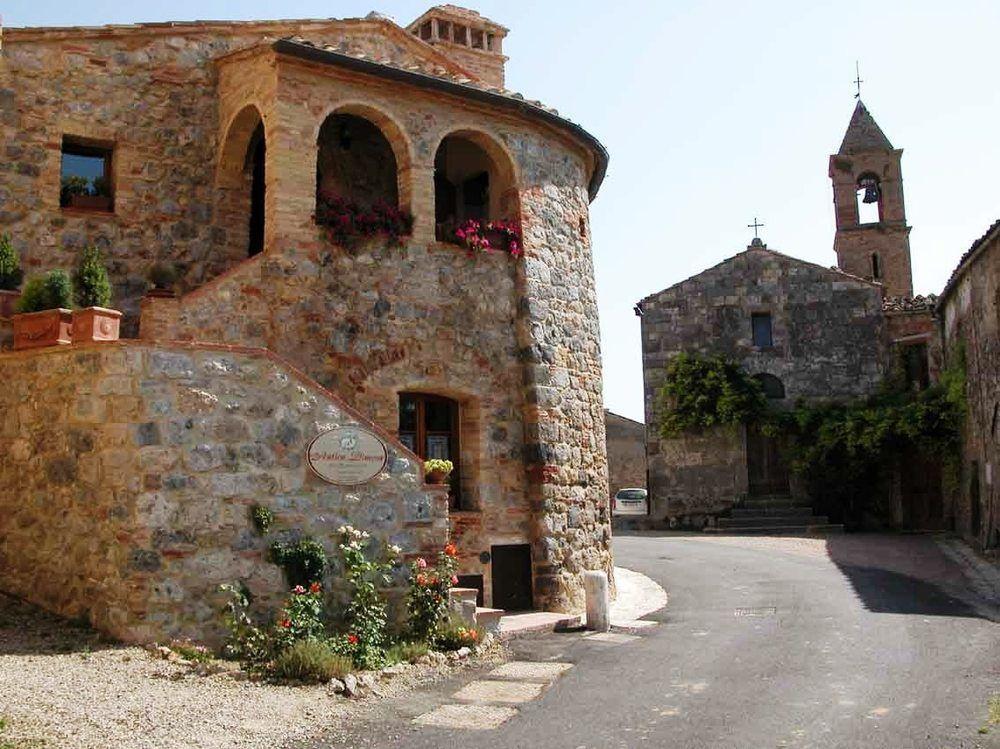 La Vecchia Corte Сан-Джиминьяно Экстерьер фото